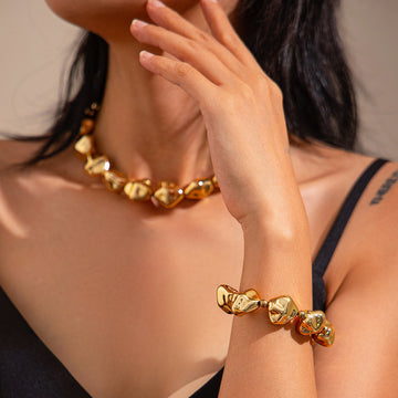 Golden Geometry: A Jewelry Set That Redefines Bold Elegance